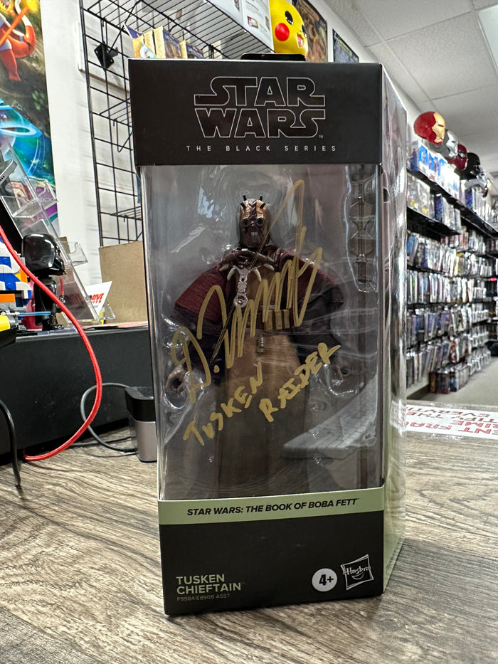 Hasbro Star Wars The Black Series Tusken Raider Chieftain (Signed by Dmitriy Karas)
