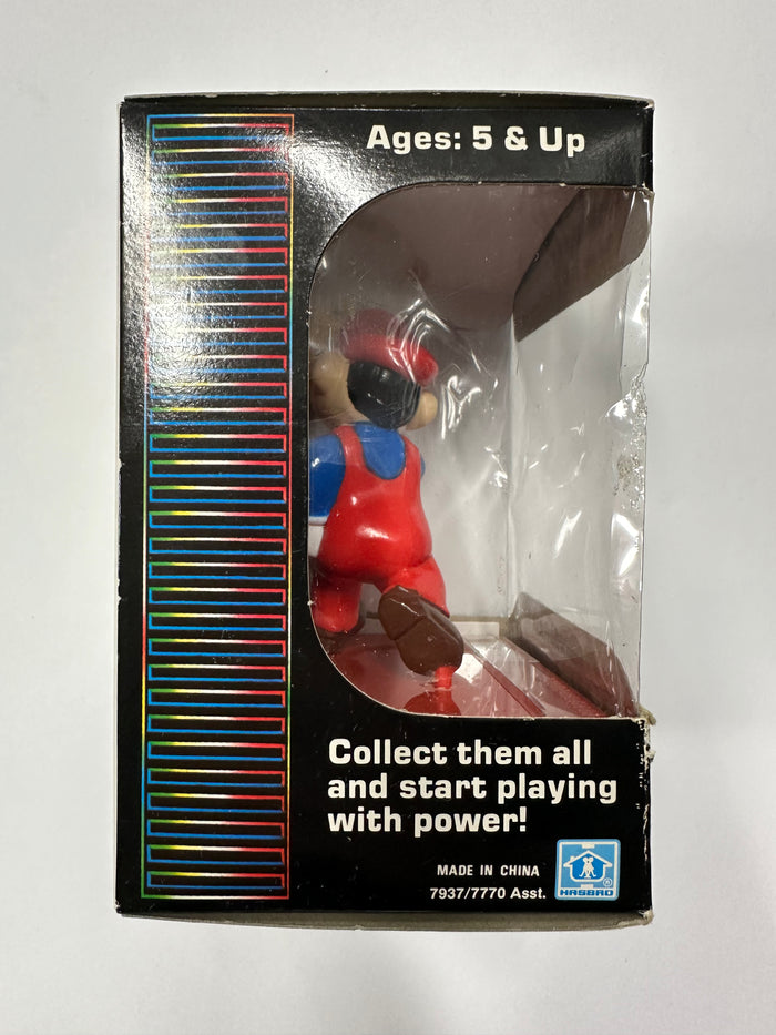 Hasbro Nintendo Trophy Figure - Super Mario Brothers - Super Mario Hurls a Fireball (Vintage, 1988)