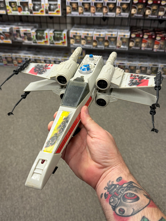 Kenner Star Wars VINTAGE (Battle Damaged) X-Wing Fighter (1978)