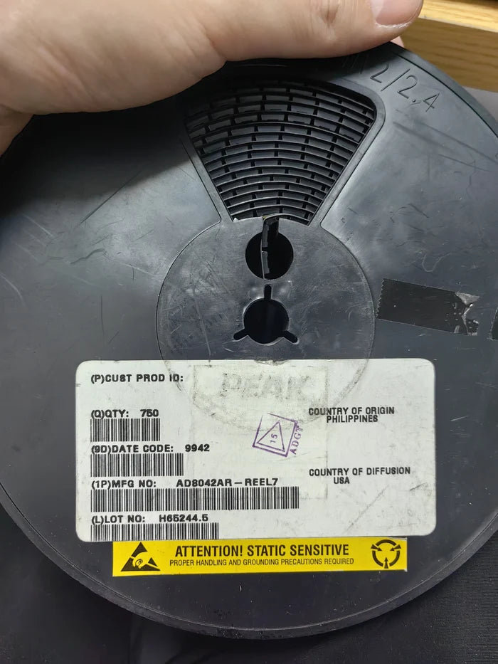 AD8042ARZ-REEL7 SOP8 IC Chip New in Stock Electronic Components
