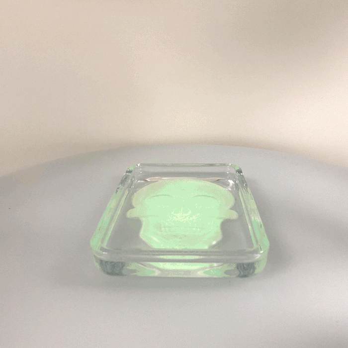 Glow in The Dark Skull Glass Rolling Tray - 6 Pieces Per Retail Ready Display 22066 SMOKEZILLA