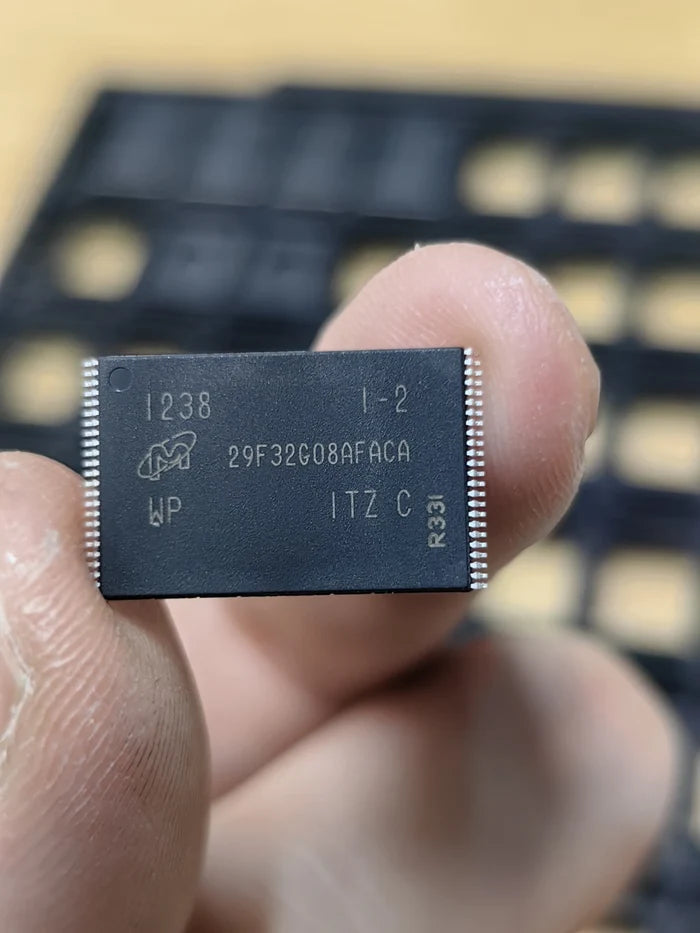 MT29F32G08AFACAWP-ITZ:C TSOP-48 NAND Flash Memory IC Chip New in Stock Electronic Components