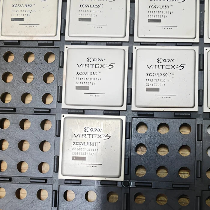 XC5VLX50-FFG665 BGA 665 Virtex 5 Series FPGA Field Programmable Gate Array Original IC Chip New in Stock Electronic Comp