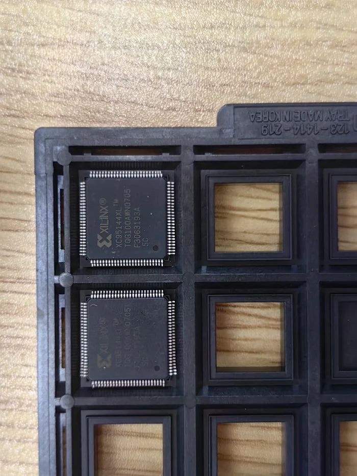 XC95144XL-TQG100 TQFP-100 CPLD Complex Programmable Logic Device IC Chip New in Stock Electronic Components